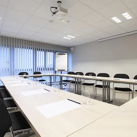 The Originals City, L'haut' Aile, Coquelles-calais Tunnel S/manche L'hautaile Hotel 3*