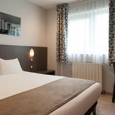Hotel The Originals City, L'haut' Aile, Coquelles-calais Tunnel S/manche L'hautaile