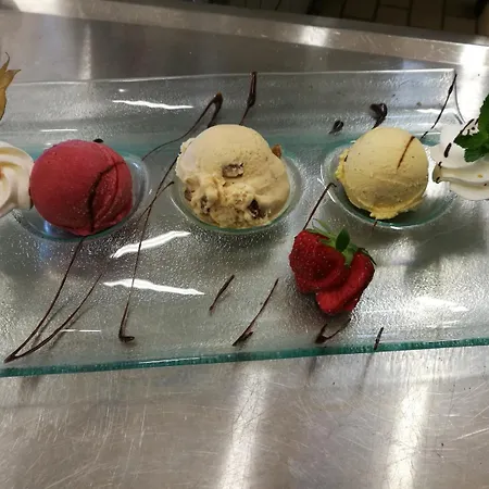 Hotel The Originals City, L'haut' Aile, Coquelles-calais Tunnel S/manche L'hautaile