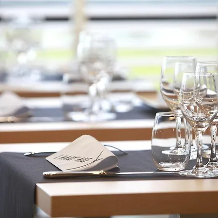 Hotel The Originals City, L'haut' Aile, Coquelles-calais Tunnel S/manche L'hautaile Coquelles